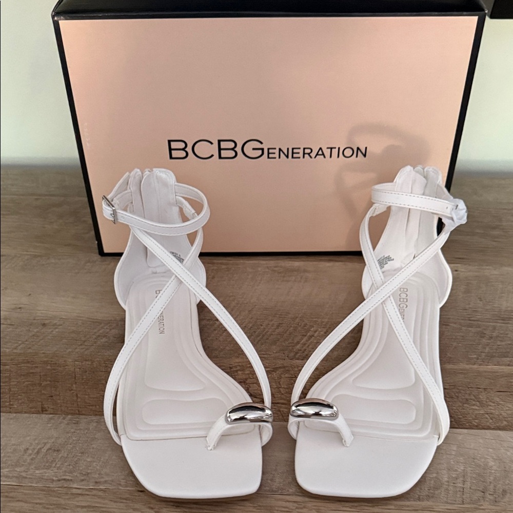 🔥SOLD🔥BCBG sandals
